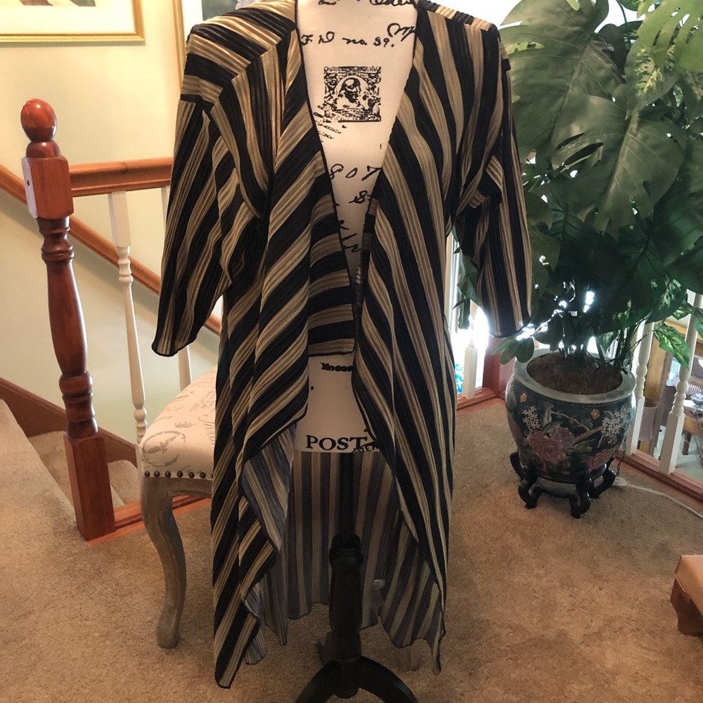 Lularoe Shirley for all seasons